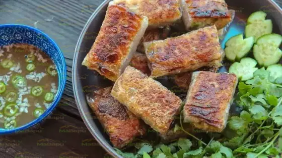 Crispy Rice Paper Dumpling Roll-Ups