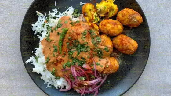 Healthy Aloo Paneer Kofta Curry (Wholesome Indian Recipe)