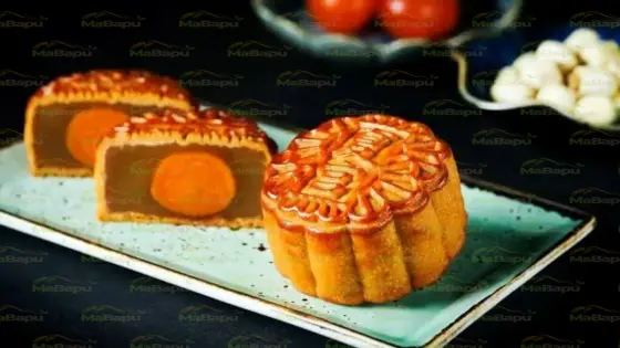 Traditional Baked Lotus Paste Mooncake with Salted Yolk – Authentic Mid‑Autumn Festival Delight