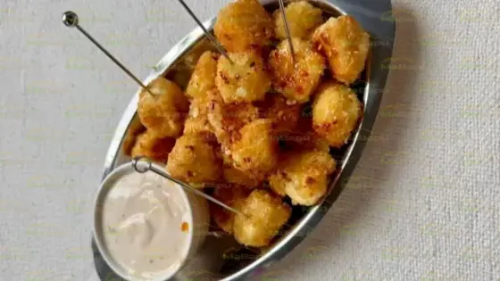 Hot Honey Crispy Halloumi &amp; Paneer Bites – Viral Instagram Reel Snack with Chili‑Infused Honey