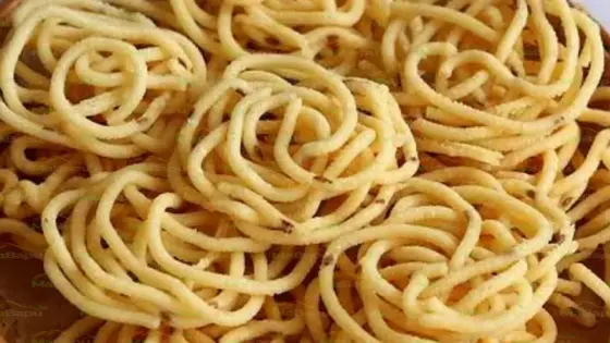 Thenkuzhal Murukku – Crispy Spiral Snack for Diwali