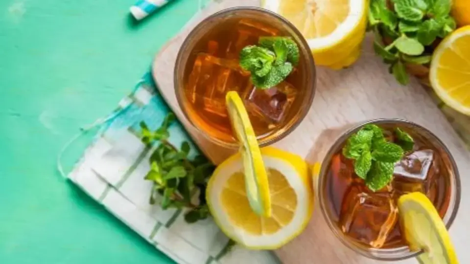 Refreshing Homemade Iced Tea (Healthy Twist on Snapple-Style Beverage)