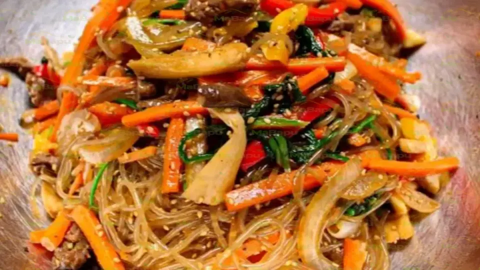 Classic Korean Japchae Glass Noodles – Chewy Sweet Potato Noodles with Fresh Veg & Sesame Glow