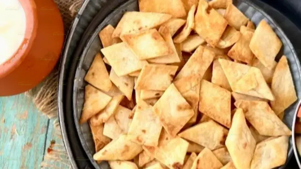 Quick and Crispy Tortilla Papdi Recipe (Papri Chaat Hack)