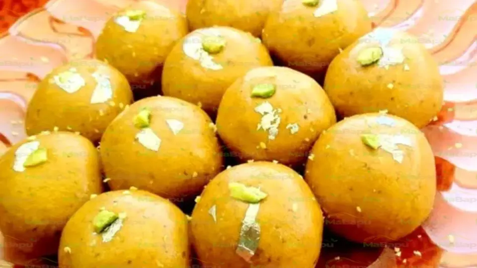 Besan Ke Ladoo Danedar (बेसन के लड्डू दानेदार)
